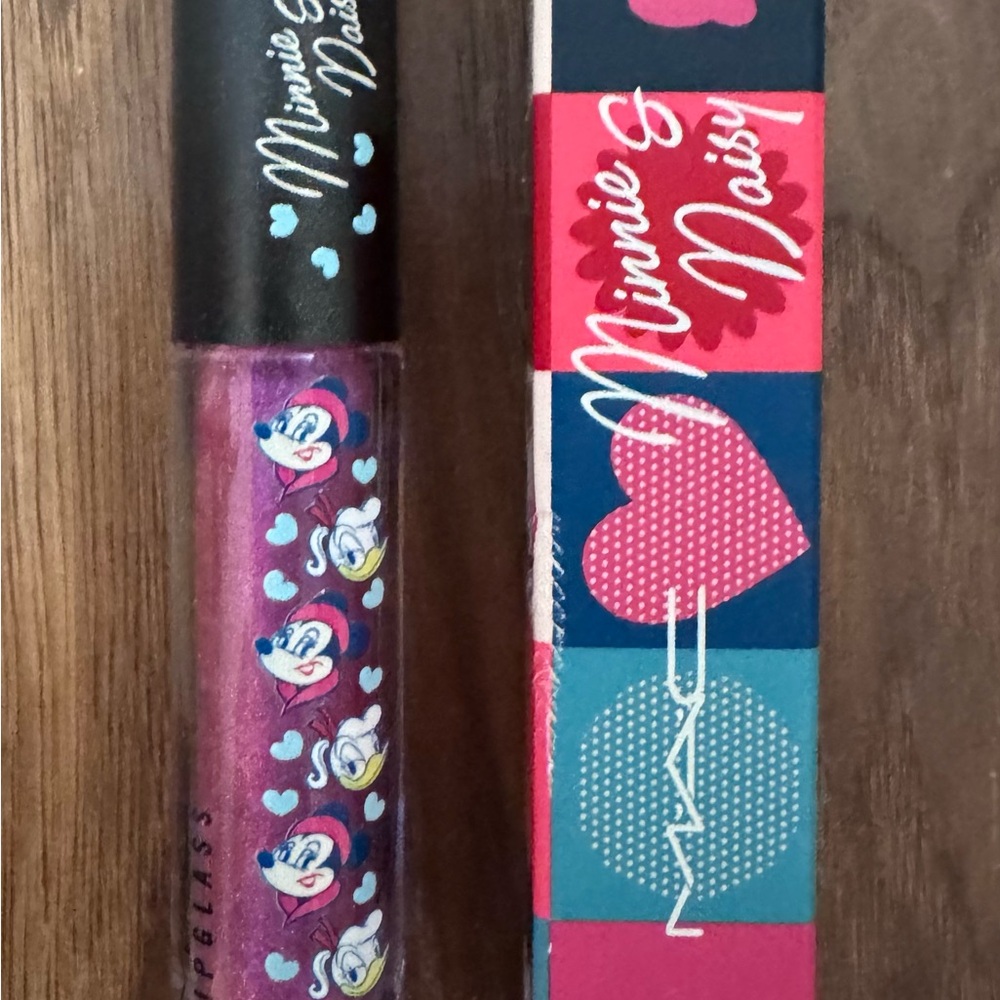 MAC x Disney Minnie & Daisy “Polka Dot”Lipgloss - Picture 2 of 7